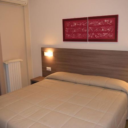 Hotel Pilotto Peschiera del Garda Eksteriør bilde